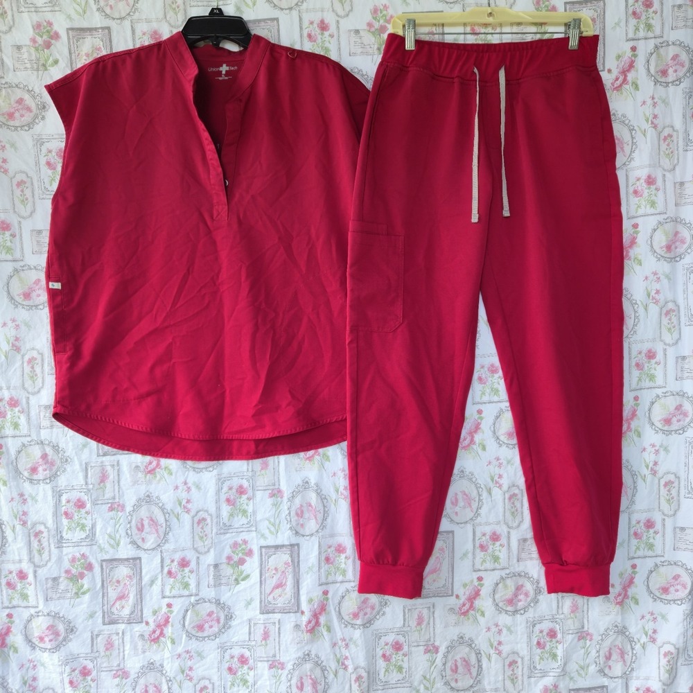 UnionMed Tech Women's XL Red Scrub Set Short Sleeve Top Jogger Pants Nursing